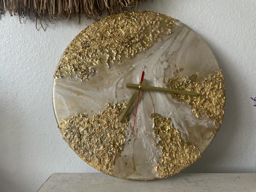 Epoxy 16 inches Round Clock with Glitter Hand made ( Multiple Style )